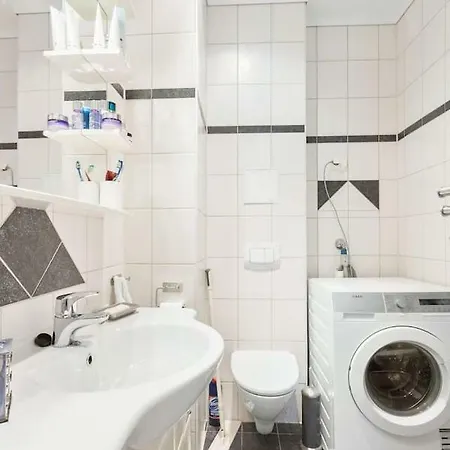 Modern Apt In City Center-pro Managed Holiday home *